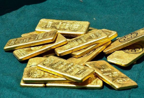 Sources in the Finance Ministry on Wednesday denied media reports claiming that the Central bank sold gold worth USD 12 billion to shore up India's foreign exchange reserves.
